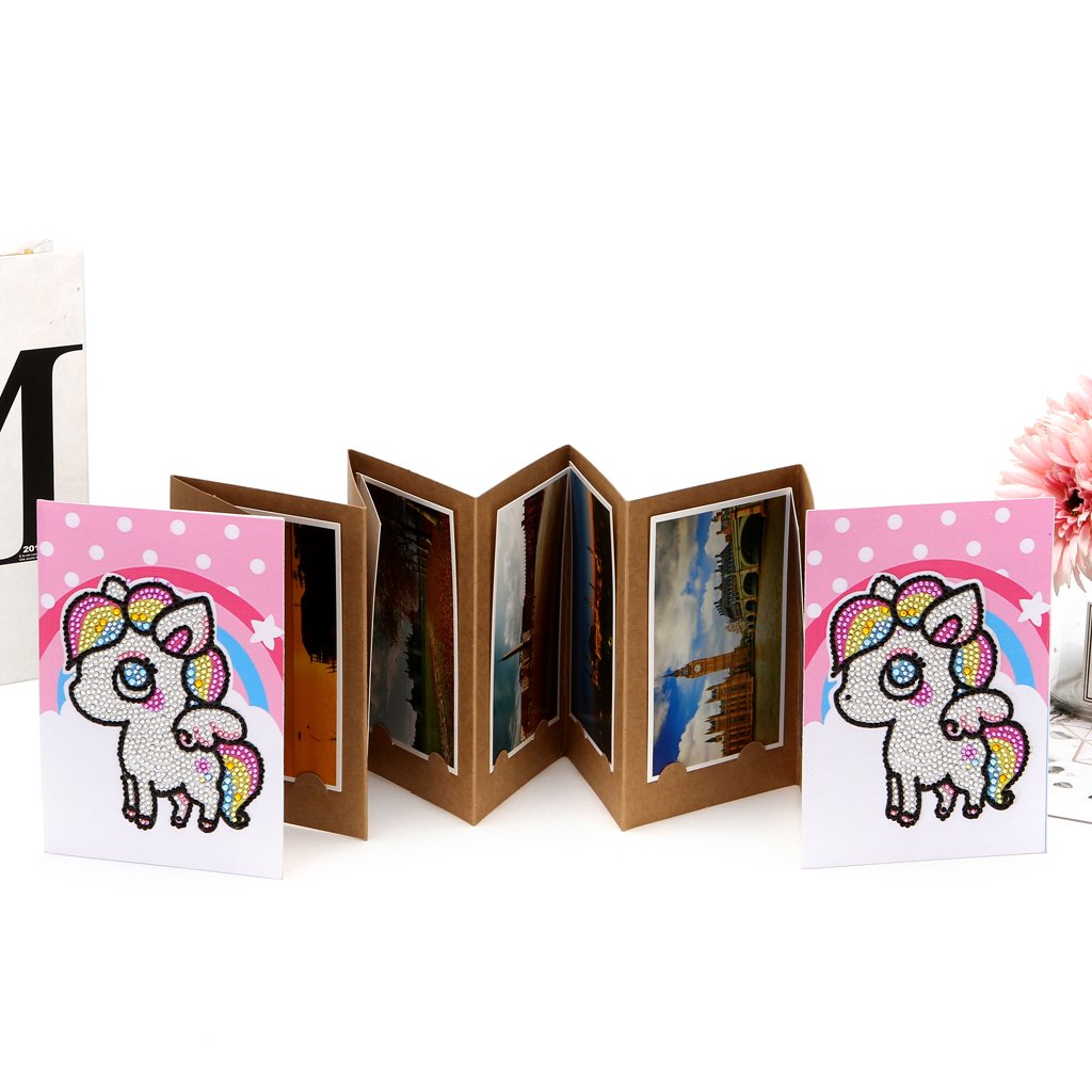 Albumhoes met regenboog eenhoorn schilderen