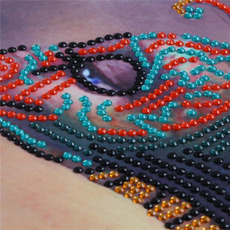 Geanimeerde babydraak - speciaal diamond painting