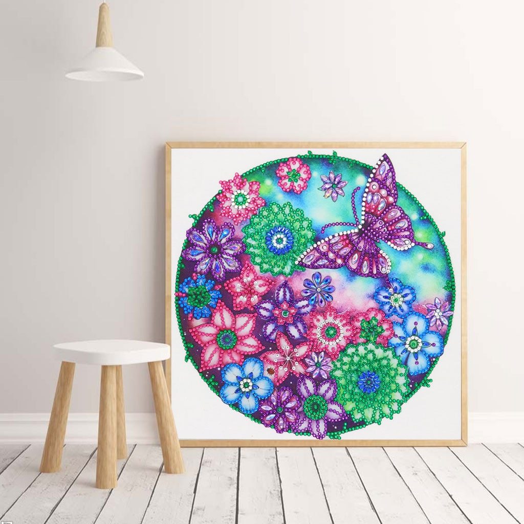 Vlinder in bloementuin - speciaal diamond painting