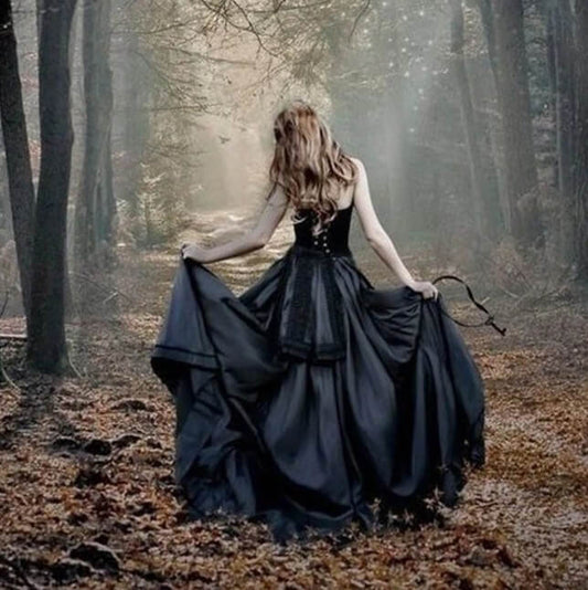 Girl in Gown Diamond Painting