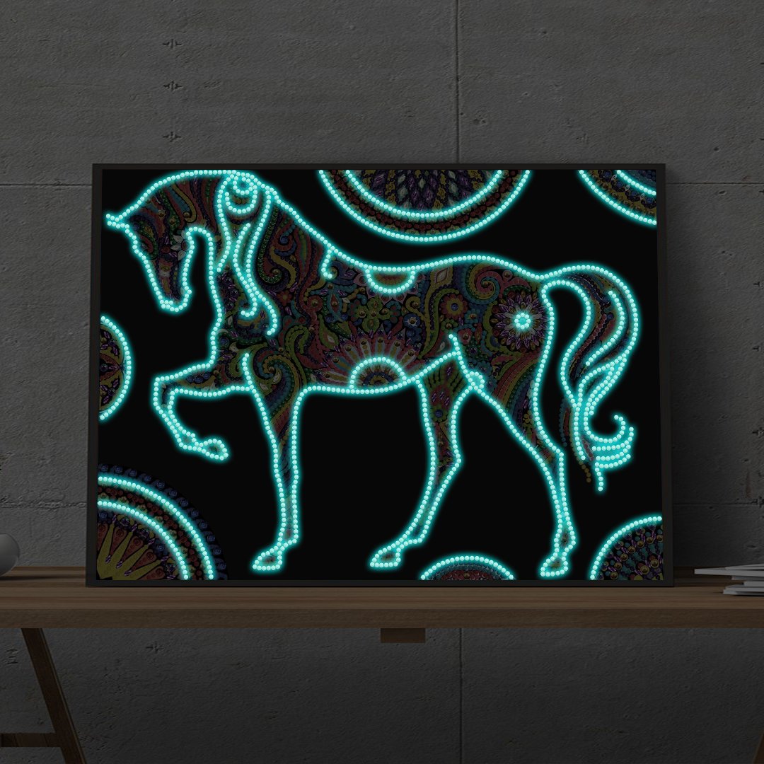5D nachtgloed lichtgevend paard diamond painting